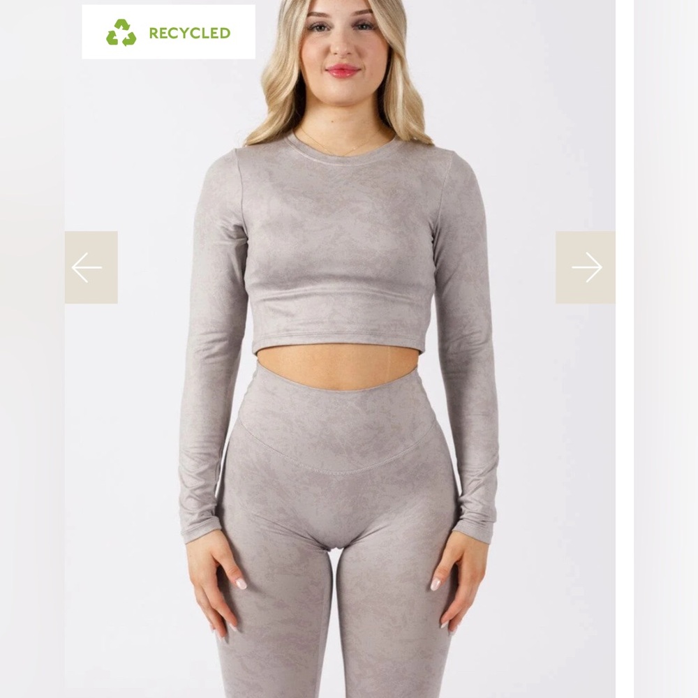 NWT ParagonFitwear Long Sleeve Crop